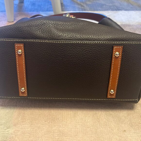 Dooney & Bourke brown leather Logo Lock Shoulder Bag w/ POUCH & Key Chain NWT - Picture 6 of 13